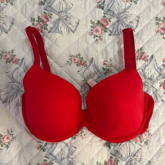 Victoria's Secret Other - ON HOLD Victoria Secret Lightly Lined Bra Red Color 32DDD